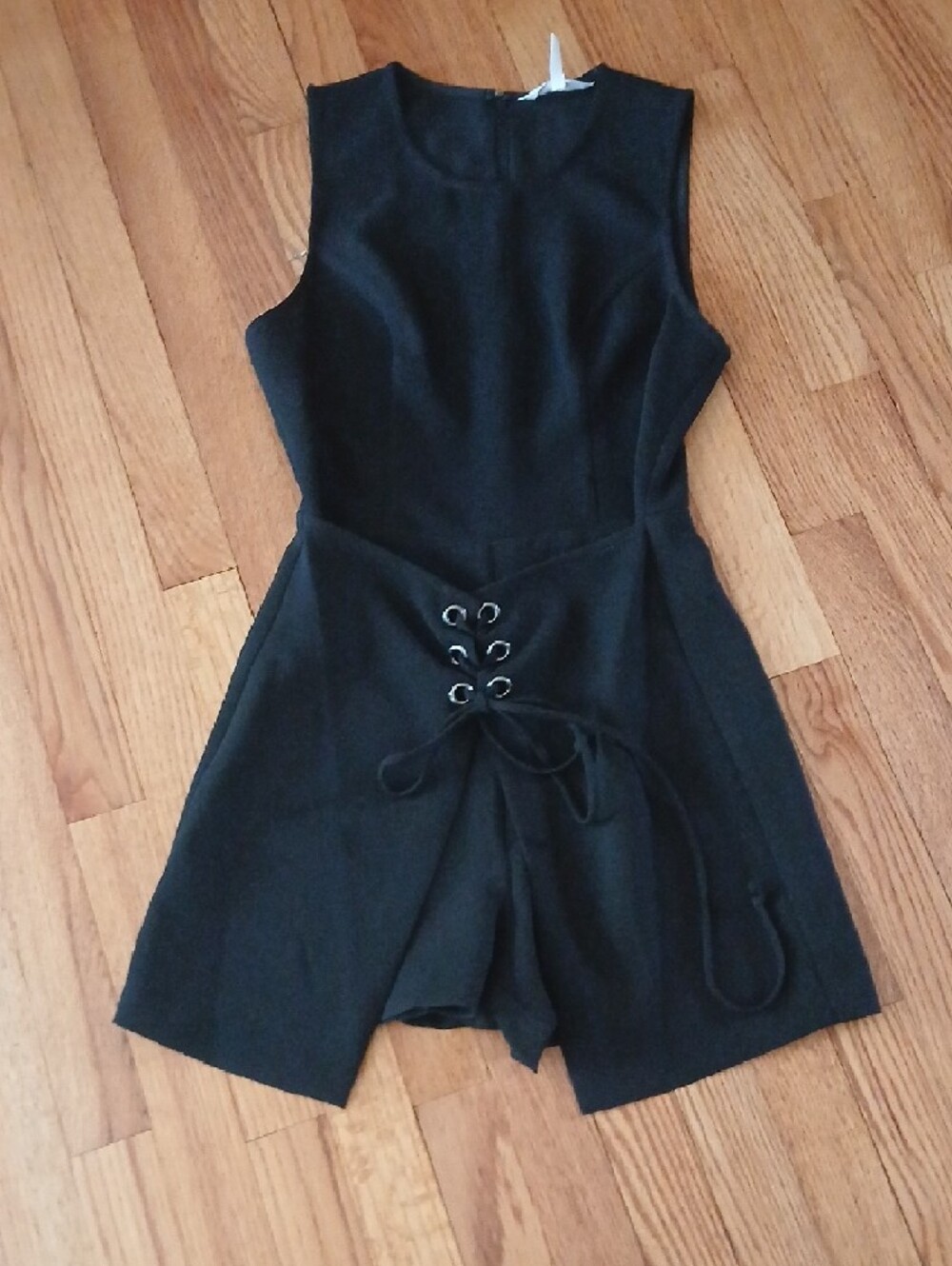 BCBGeneration Black Sleeveless Lace-Up Romper■ Size 6